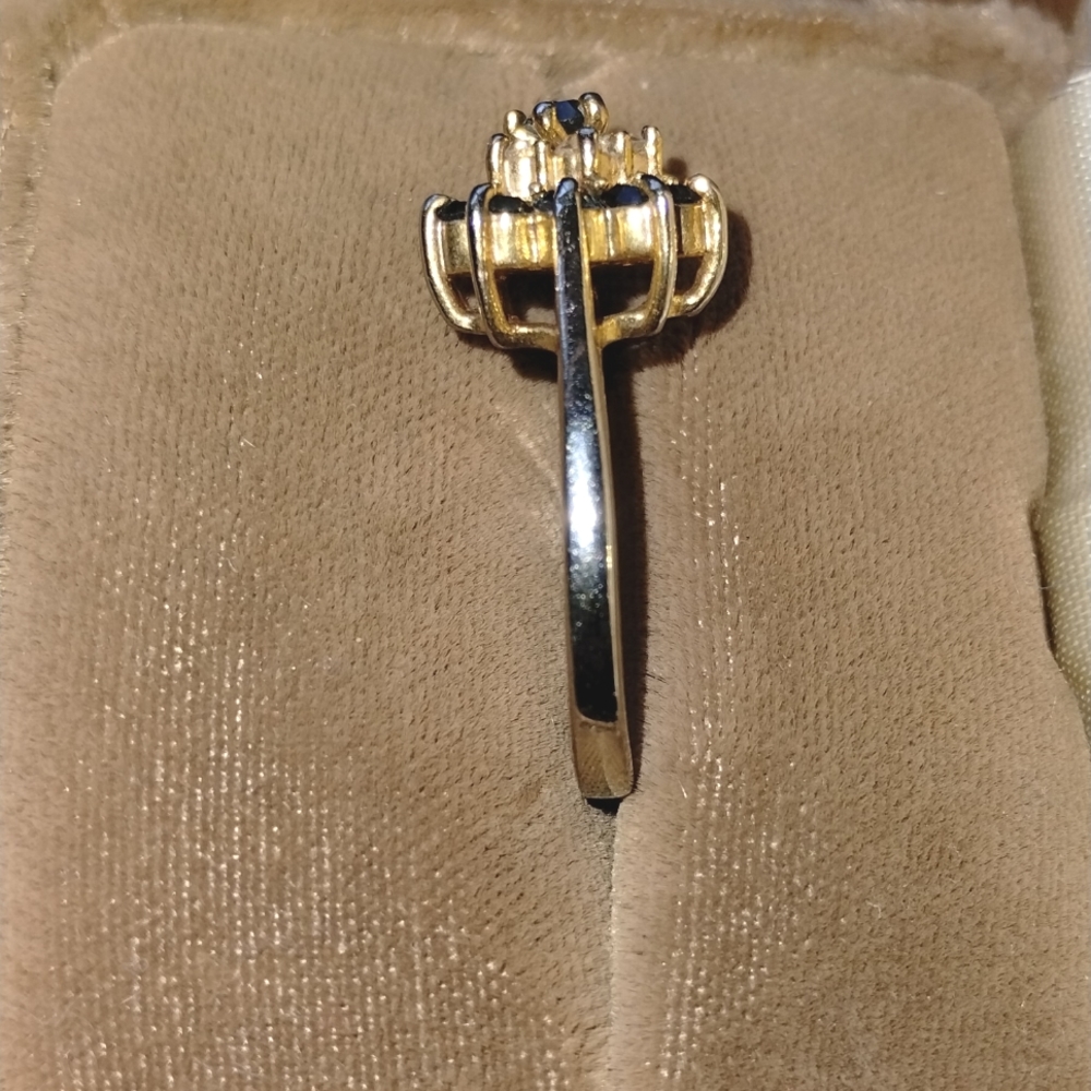 Ring - Picture 2 of 6